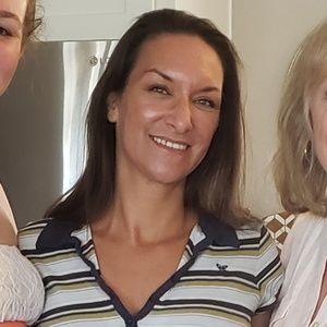 Meet your Posher, Leslie